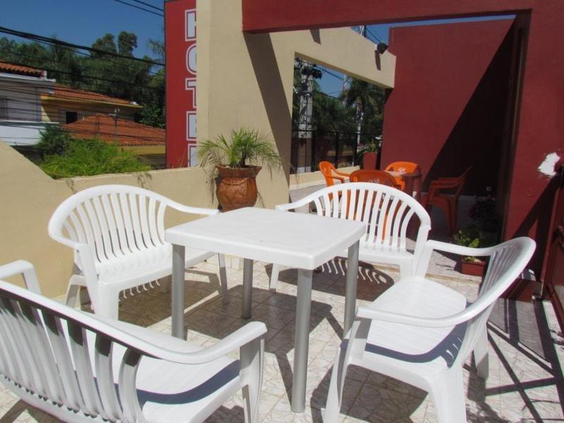 Hostal Casa Suiza Asuncion Exterior photo